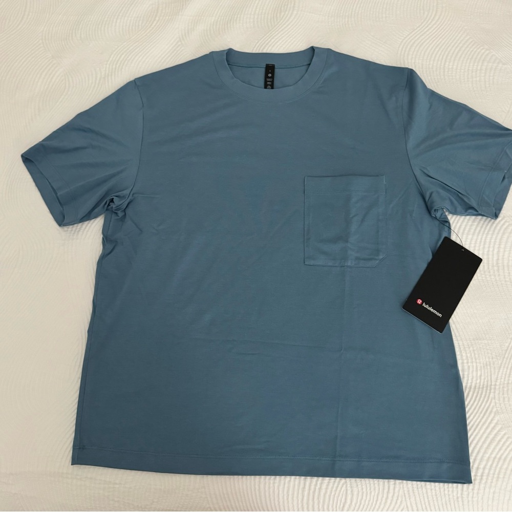 lululemon Fundamental™
Oversized T When tech and comfort collide. Utility Blue.